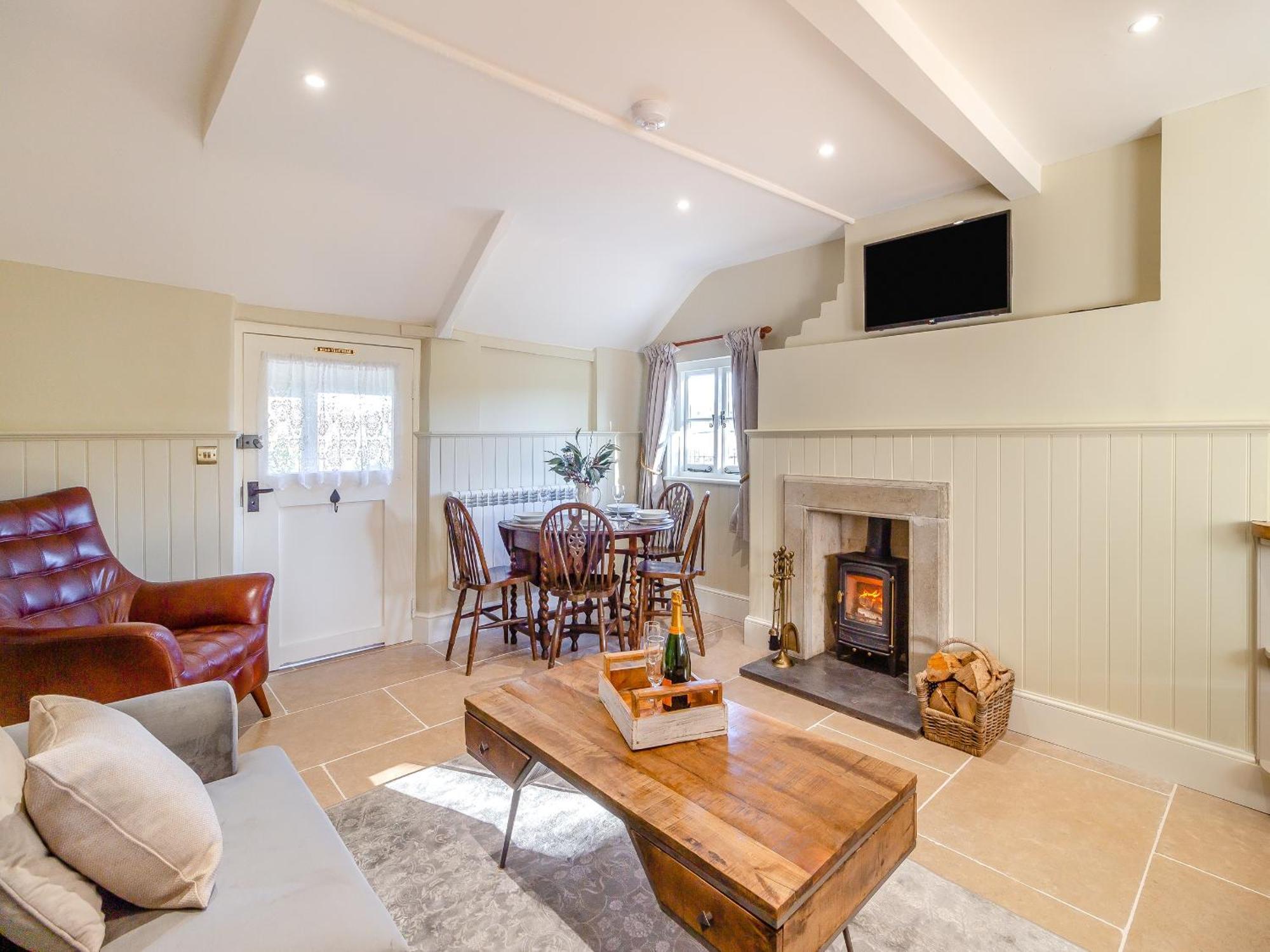 The Lodge Wonastow Bagian luar foto