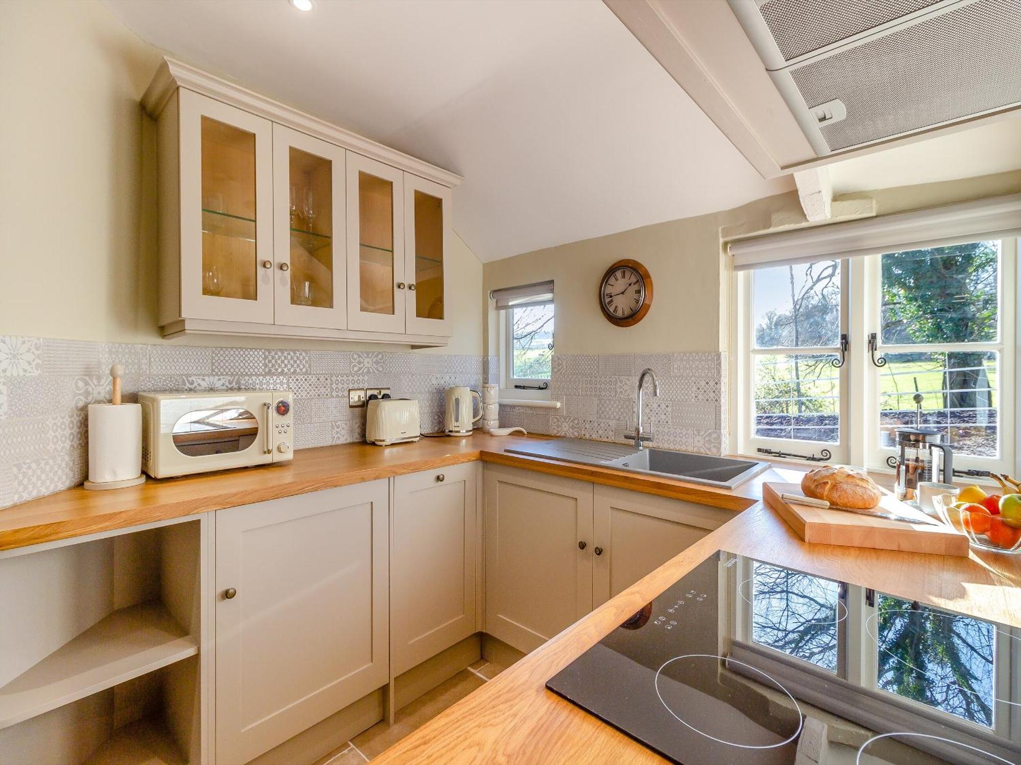 The Lodge Wonastow Bagian luar foto