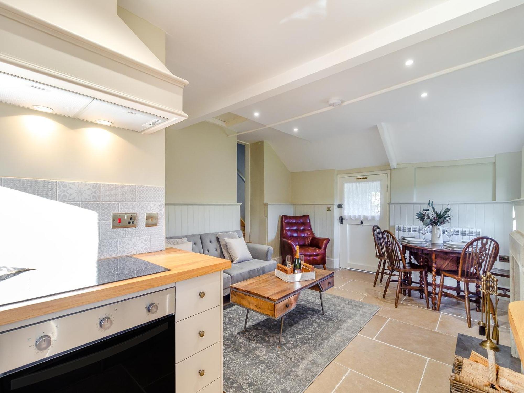 The Lodge Wonastow Bagian luar foto