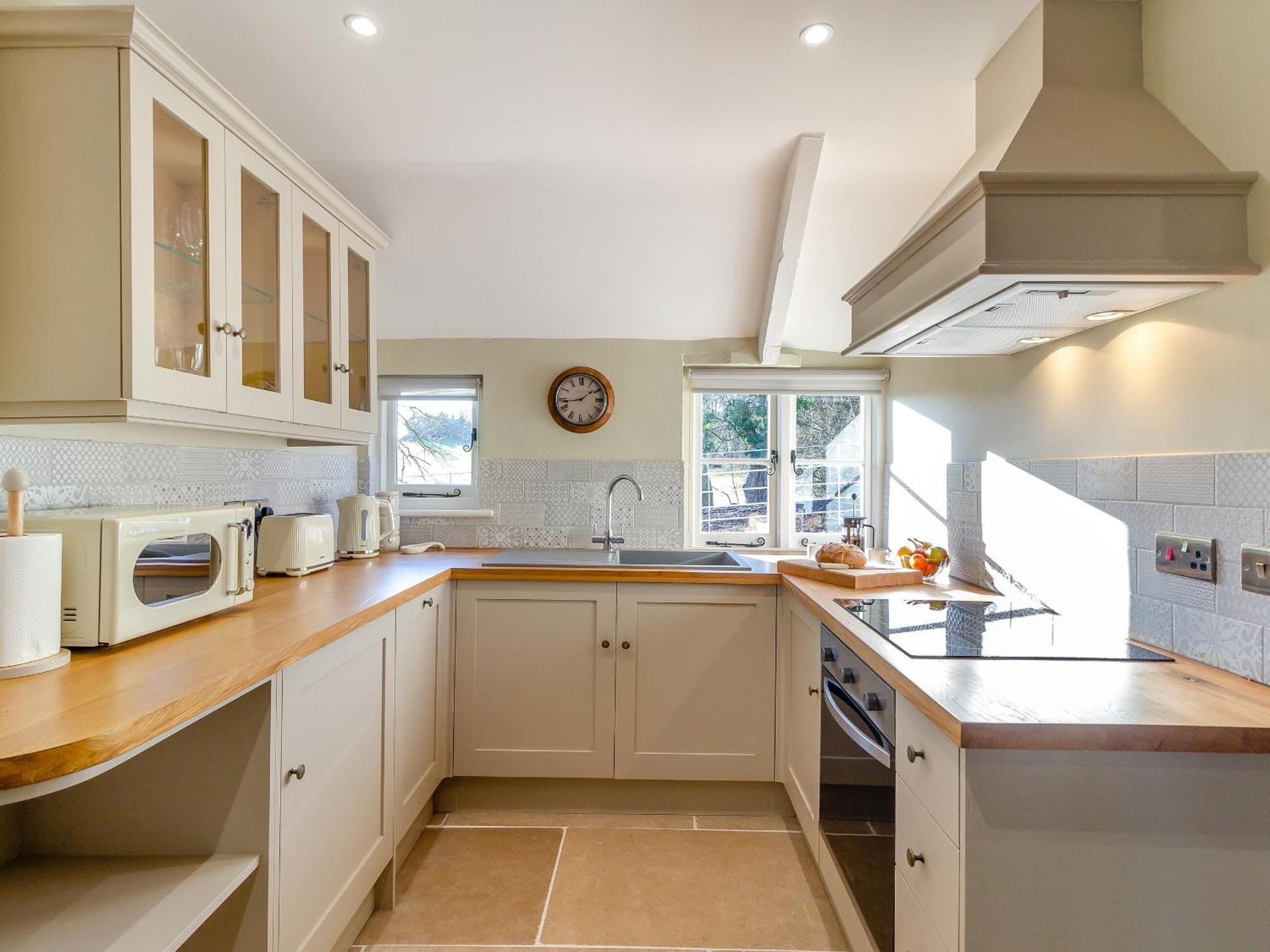 The Lodge Wonastow Bagian luar foto