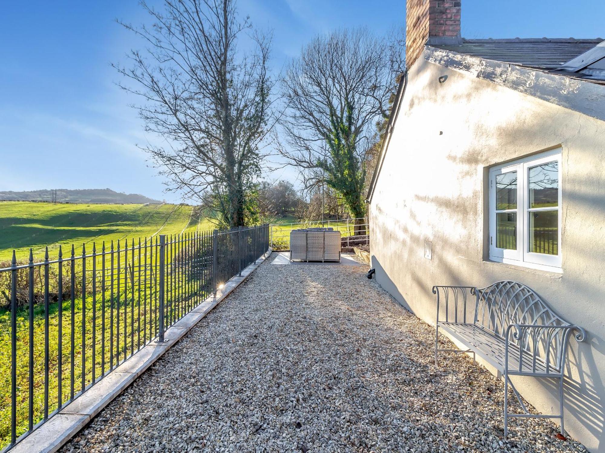 The Lodge Wonastow Bagian luar foto